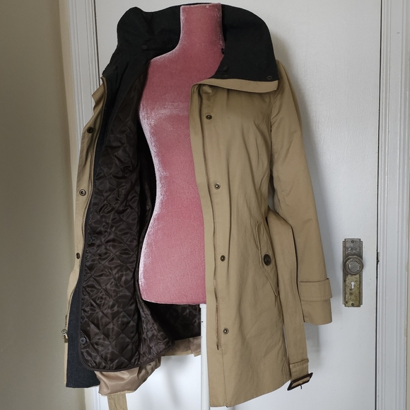 London Fog 3 season trench coat, size Medium. - Picture 9 of 15